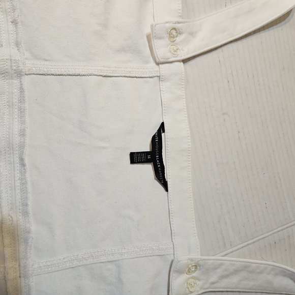 Stylish White Buttoned Top - Picture 5 of 12